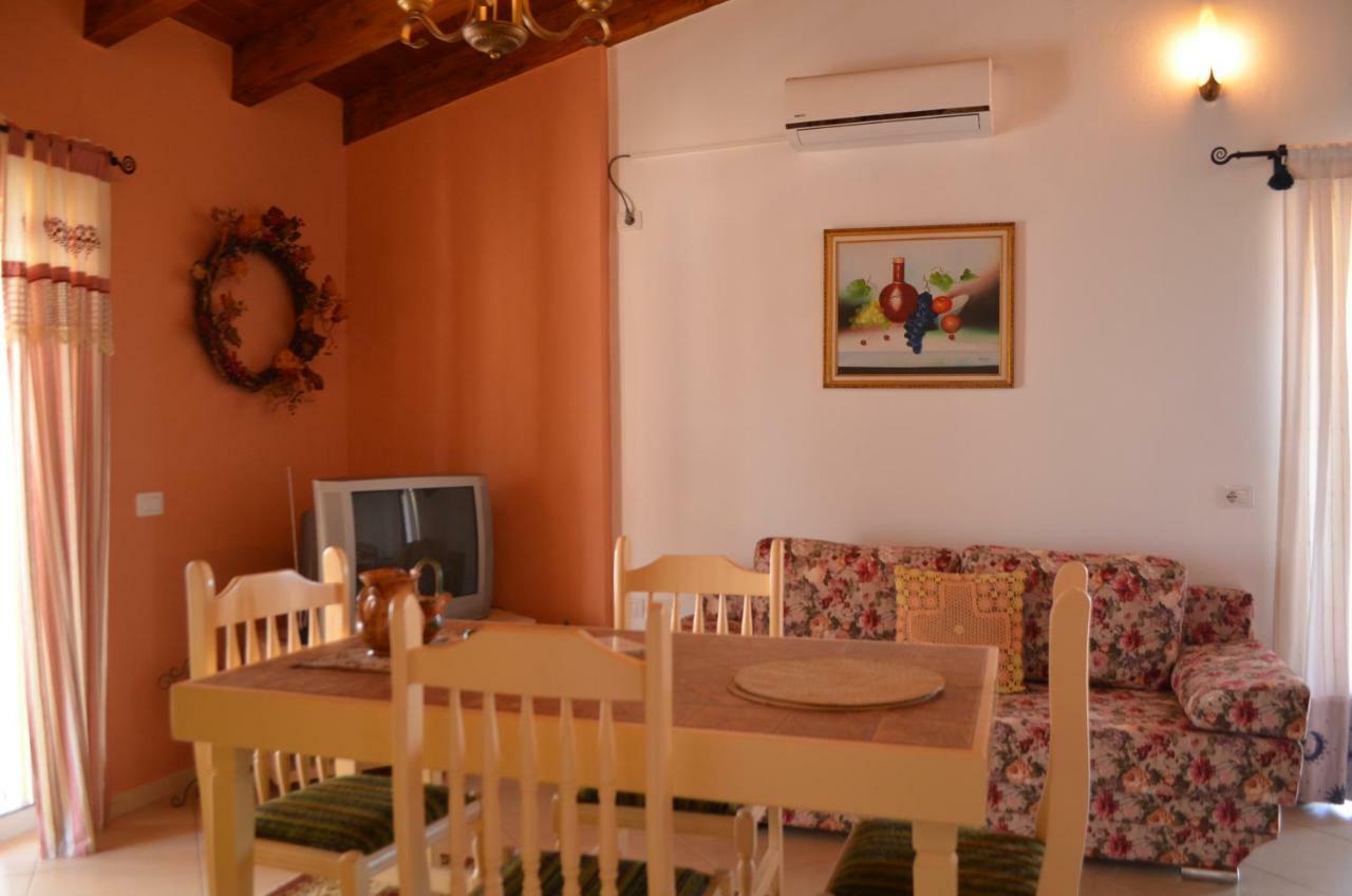 Jelena'S Luxury Apartments Sarande Luaran gambar